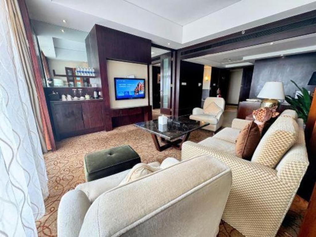 New Century Grand Hotel Xuzhou Exterior foto